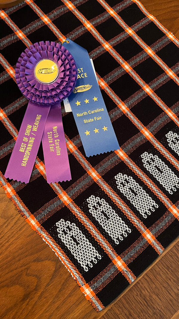 Halloween Ghosts Weaving