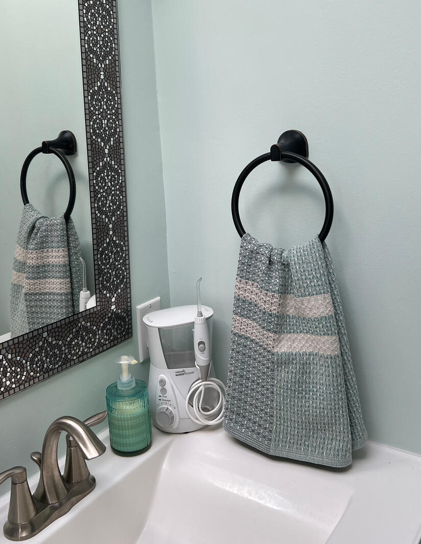 Huck Lace Handtowel